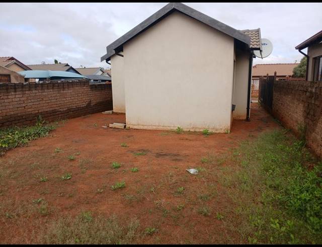 2 BEDROOM HOUSE FOR SALE IN SOSHANGUVE VV